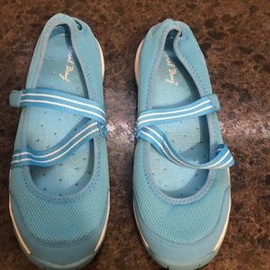 NEW Shoes with  adjustable velcro strap